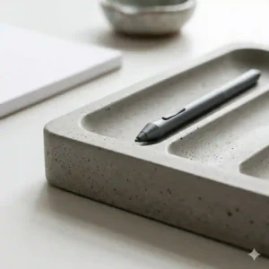 A diagram showing the length and width dimensions of a standard desktop pen tray.